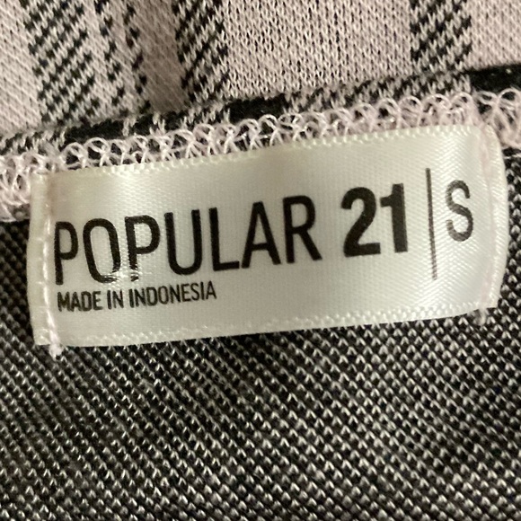 black and white dress - Picture 3 of 3